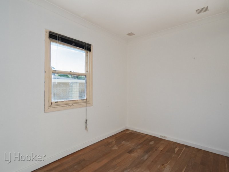 Photo - 12 Newick Street, Balga WA 6061 - Image 10