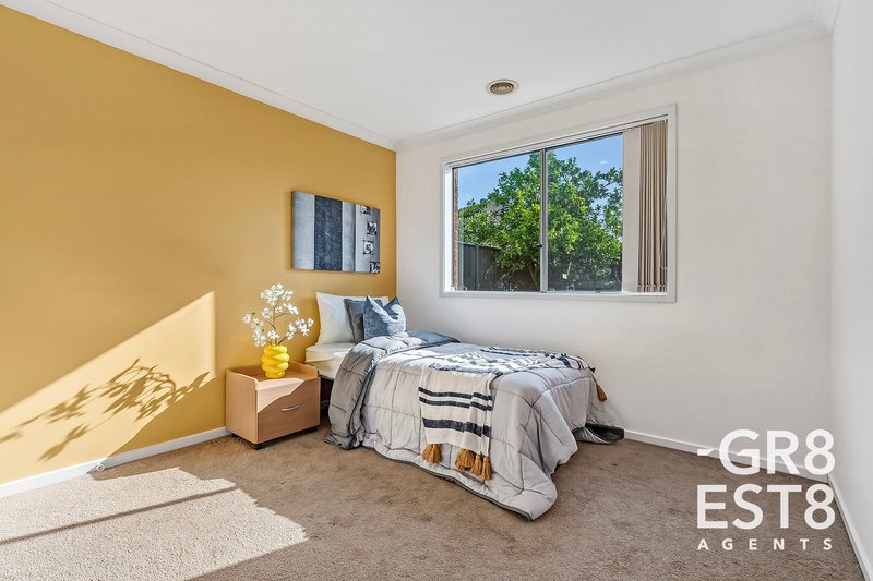 Photo - 12 Newington Drive, Cranbourne East VIC 3977 - Image 19
