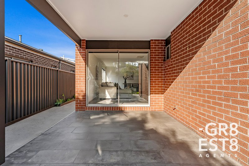 Photo - 12 Newington Drive, Cranbourne East VIC 3977 - Image 21