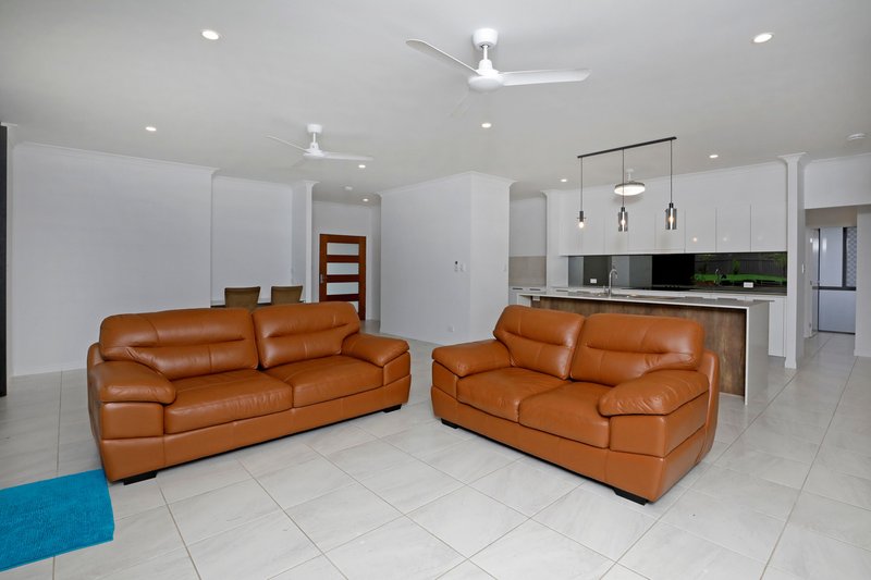 Photo - 12 Newland Court, Bentley Park QLD 4869 - Image 7