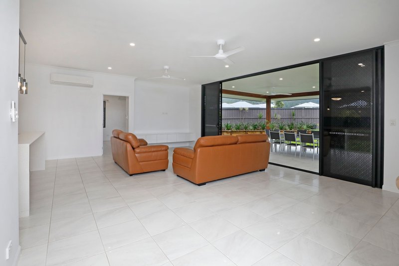 Photo - 12 Newland Court, Bentley Park QLD 4869 - Image 9