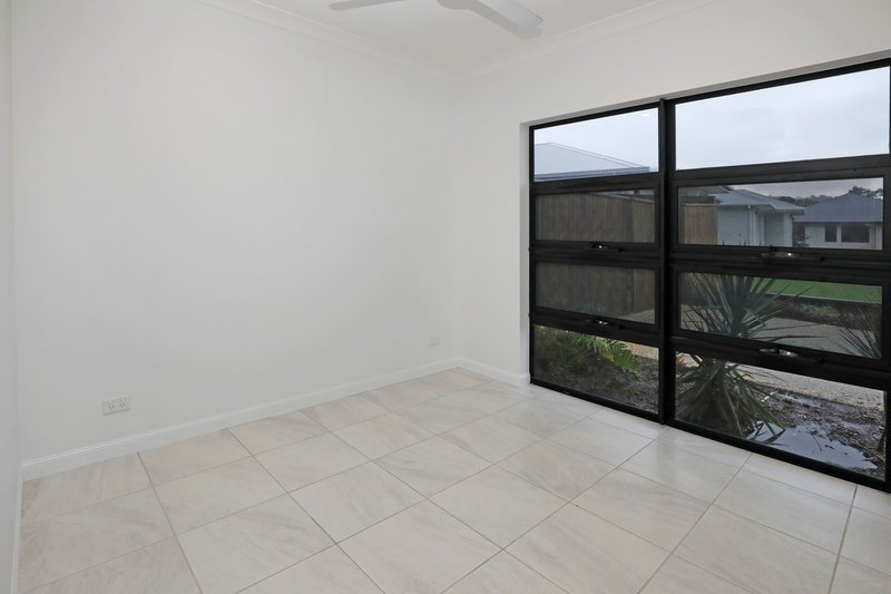 Photo - 12 Newland Court, Bentley Park QLD 4869 - Image 14