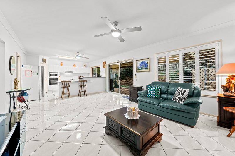Photo - 12 Ngairi Close, Eight Mile Plains QLD 4113 - Image 2