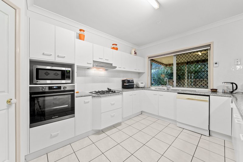 Photo - 12 Ngairi Close, Eight Mile Plains QLD 4113 - Image 4