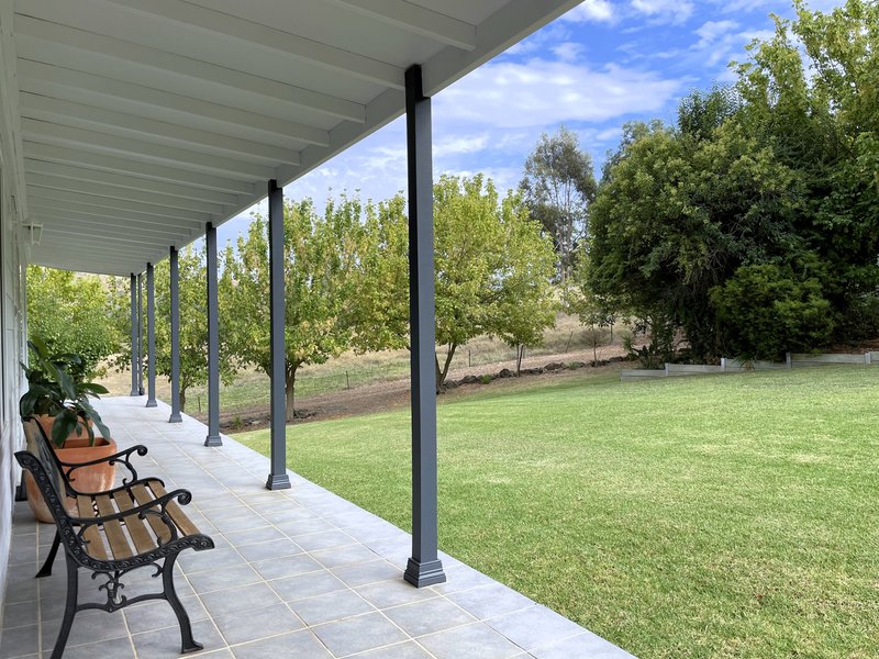 Photo - 12 Nicholls Avenue, Gundagai NSW 2722 - Image 4