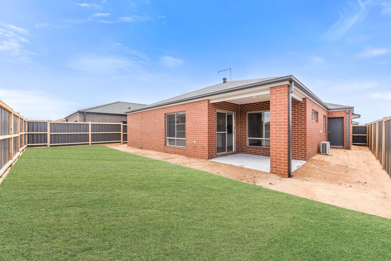 Photo - 12 Nigella Street, Clyde VIC 3978 - Image 11