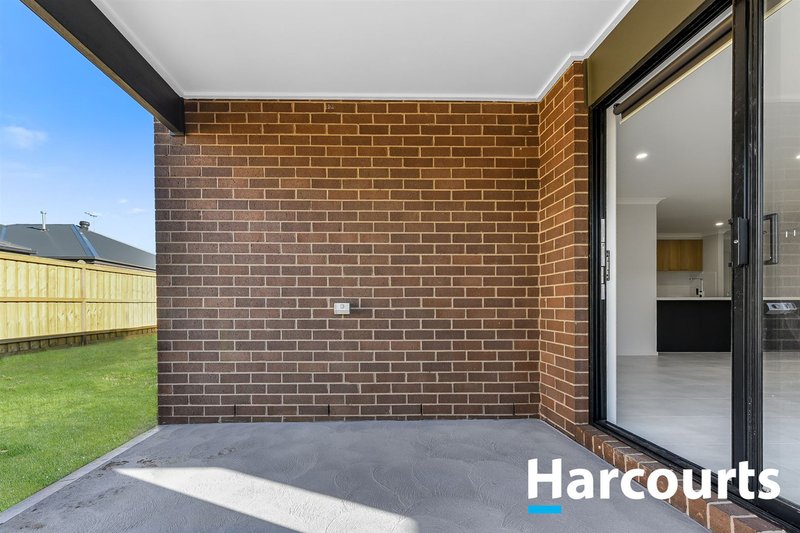 Photo - 12 Nocturne Avenue, Clyde North VIC 3978 - Image 15