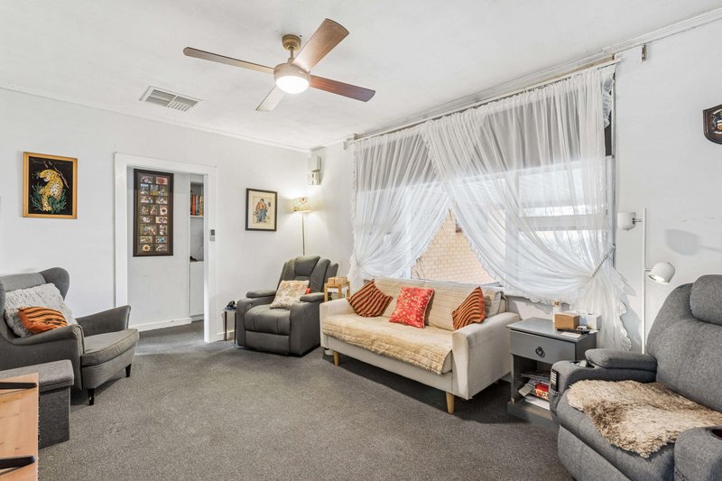 Photo - 12 Norfolk Avenue, Valley View SA 5093 - Image 2