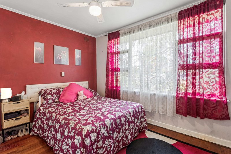 Photo - 12 Norfolk Avenue, Valley View SA 5093 - Image 10