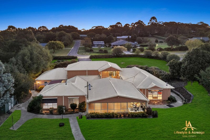 Photo - 12 Nottingham Court, Drouin VIC 3818 - Image 4