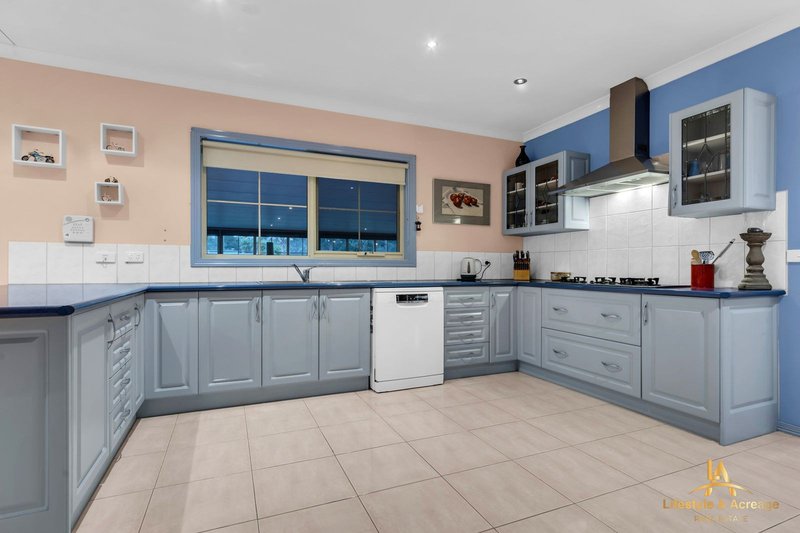Photo - 12 Nottingham Court, Drouin VIC 3818 - Image 25