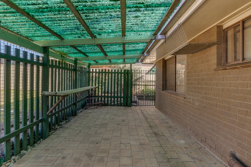 Photo - 12 Nugent Crescent, Wilsonton QLD 4350 - Image 10