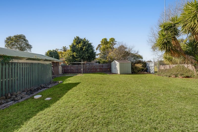 Photo - 12 Nugent Crescent, Wilsonton QLD 4350 - Image 11
