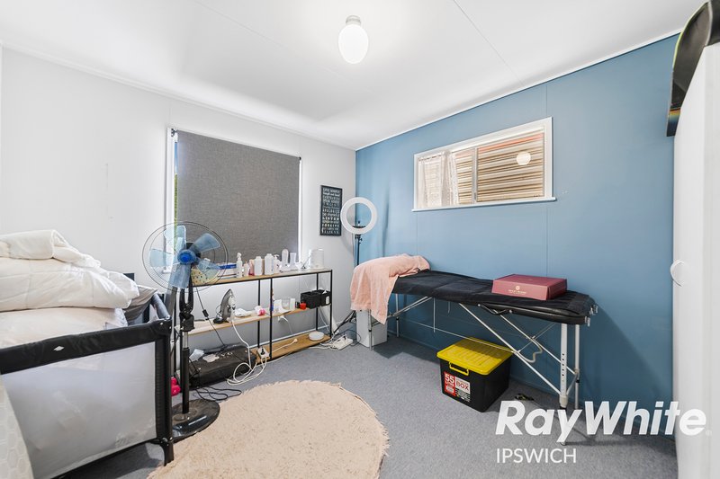 Photo - 12 Oakhill Street, One Mile QLD 4305 - Image 9