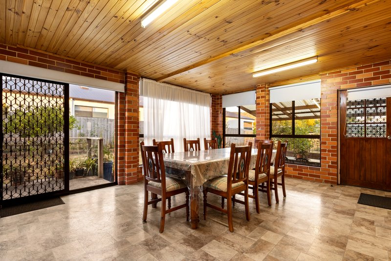 Photo - 12 Oaklands Avenue, Ferntree Gully VIC 3156 - Image 8