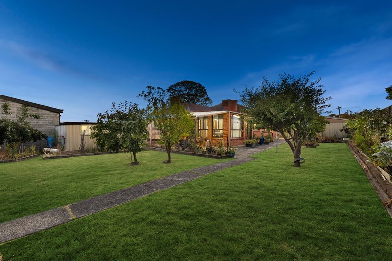 Photo - 12 Oaklands Avenue, Ferntree Gully VIC 3156 - Image 13