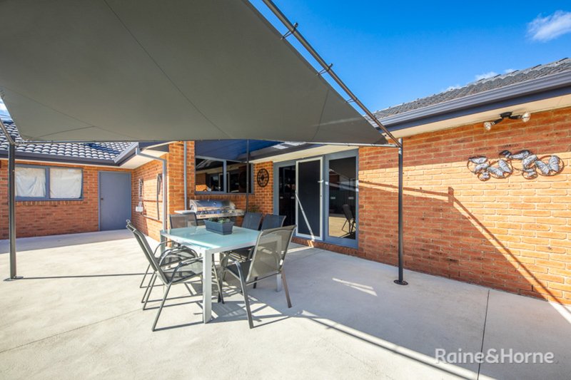 Photo - 12 Oakmont Court, Sunbury VIC 3429 - Image 16