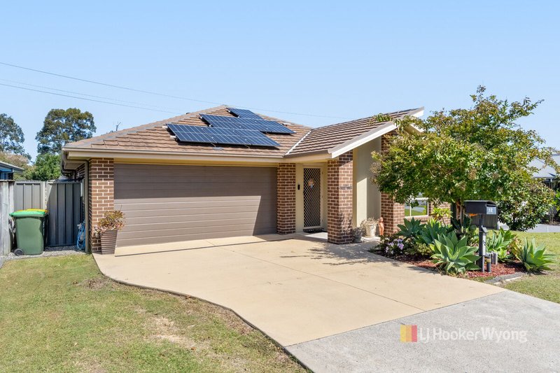 Photo - 12 Oakmont Place, Woongarrah NSW 2259 - Image 1