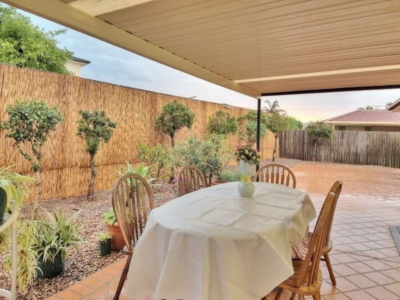 Photo - 12 Oakview Street, Parkinson QLD 4115 - Image 9