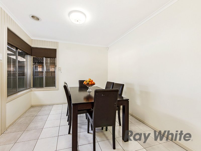 Photo - 12 Obrien Drive, St Albans VIC 3021 - Image 4