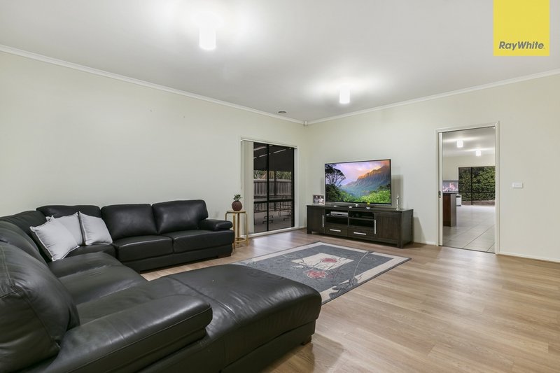 Photo - 12 Oconnell Street, Berwick VIC 3806 - Image 3