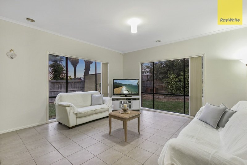 Photo - 12 Oconnell Street, Berwick VIC 3806 - Image 6