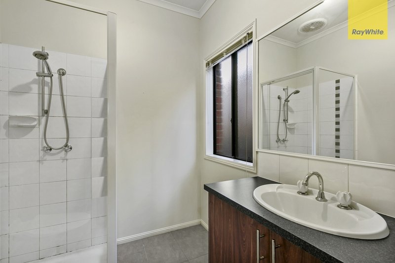 Photo - 12 Oconnell Street, Berwick VIC 3806 - Image 8