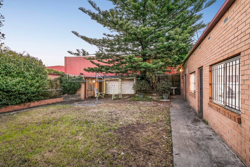 Photo - 12 Oliver Court, Fawkner VIC 3060 - Image 12