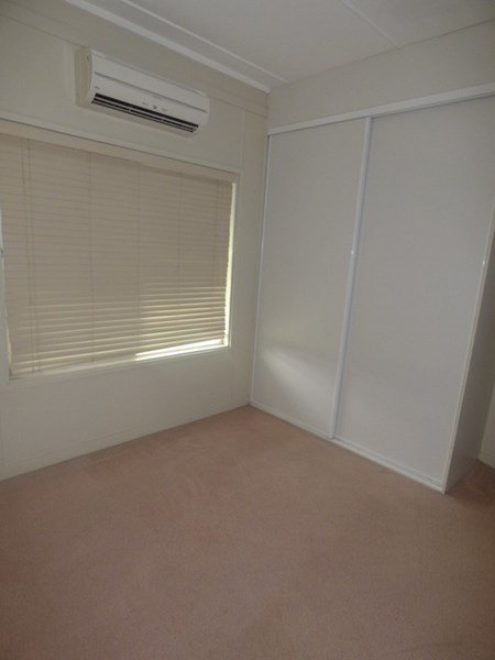 Photo - 12 Opal Street, Mount Isa QLD 4825 - Image 5