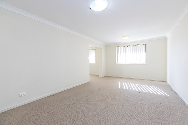 Photo - 12 Opal Street, Rutherford NSW 2320 - Image 4