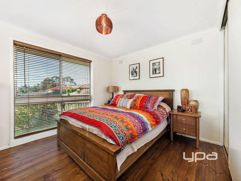 Photo - 12 Opala Court, Kings Park VIC 3021 - Image 7