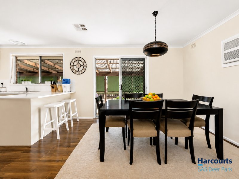 Photo - 12 Opala Court, Kings Park VIC 3021 - Image 4