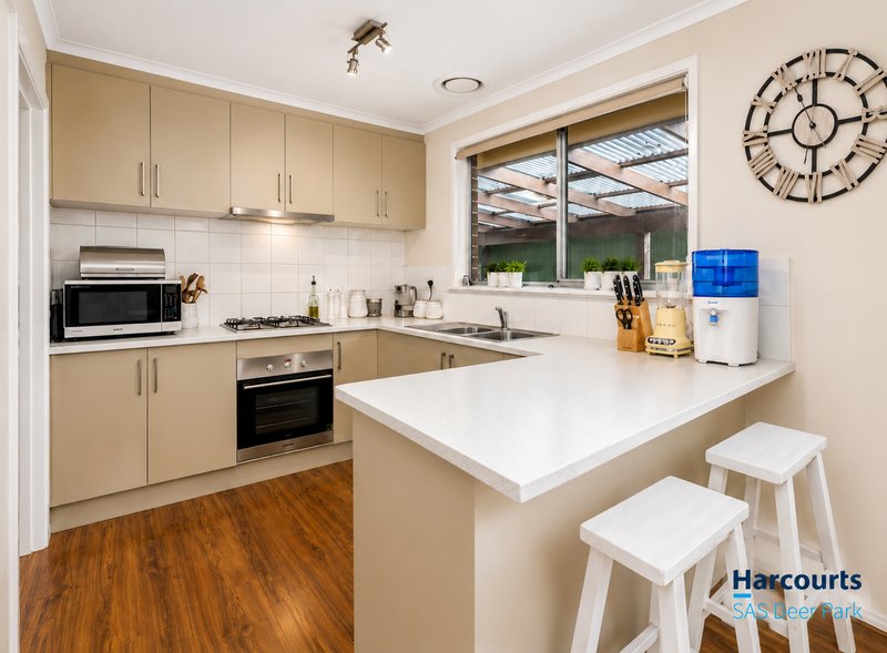 Photo - 12 Opala Court, Kings Park VIC 3021 - Image 6