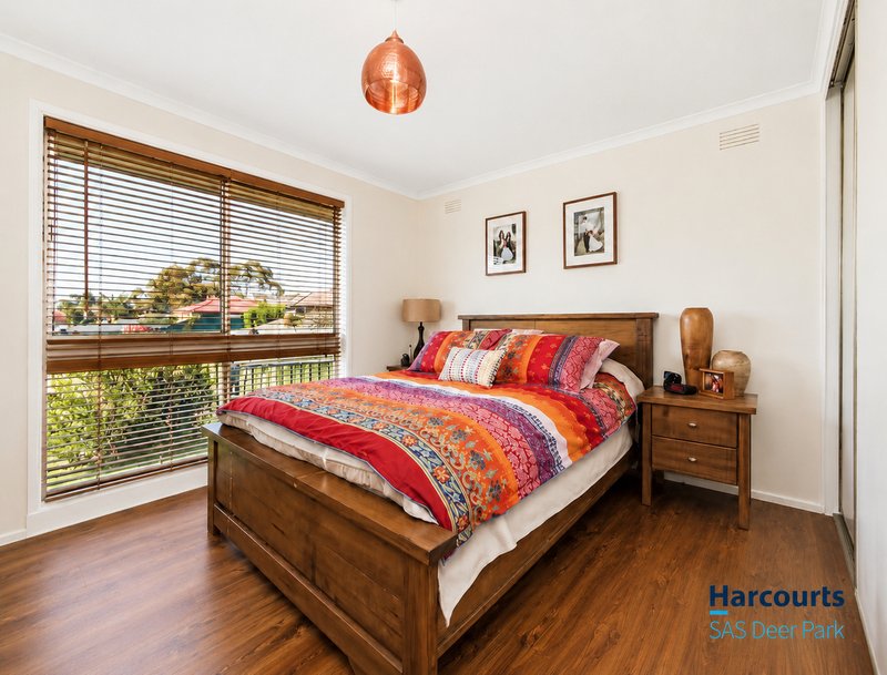 Photo - 12 Opala Court, Kings Park VIC 3021 - Image 8