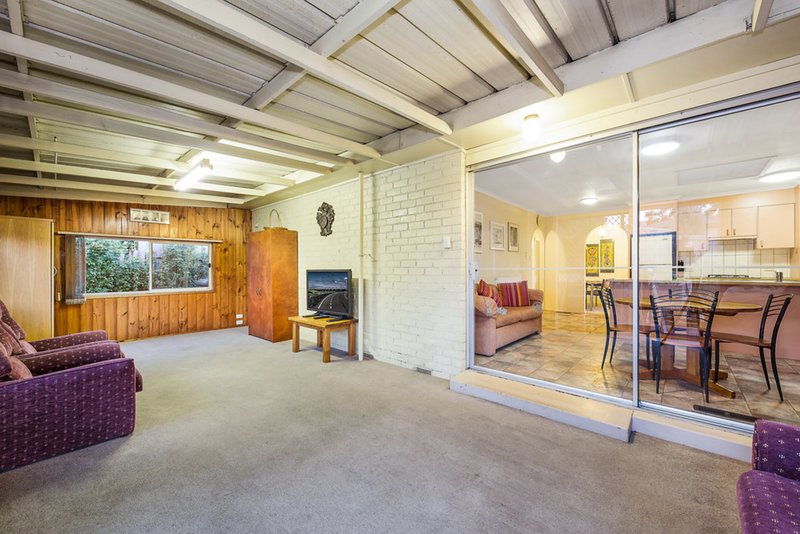 Photo - 12 Orion Court, Mulgrave VIC 3170 - Image 6