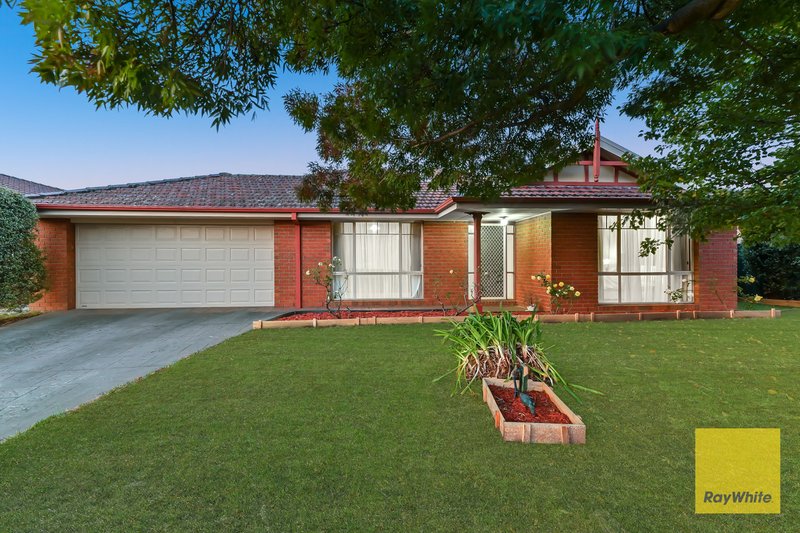 12 Ormiston Place, Narre Warren South VIC 3805