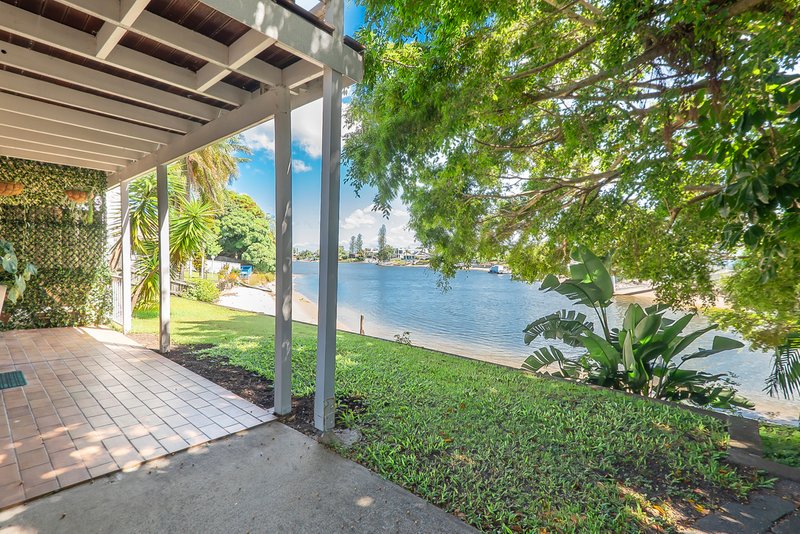 1/2 Orvieto Avenue, Mermaid Waters QLD 4218