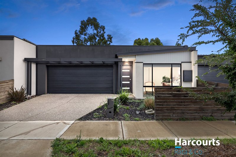 12 Oscar Circuit, Roxburgh Park VIC 3064