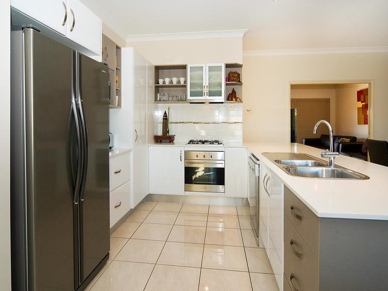 Photo - 12 Ovals Terrace, Springfield Lakes QLD 4300 - Image 6