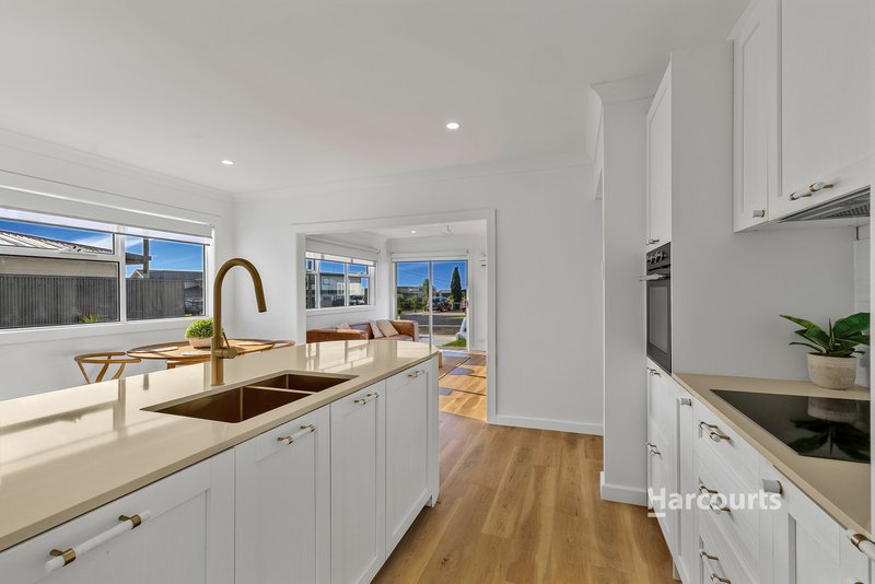Photo - 12 Overall Street, Sulphur Creek TAS 7316 - Image 7