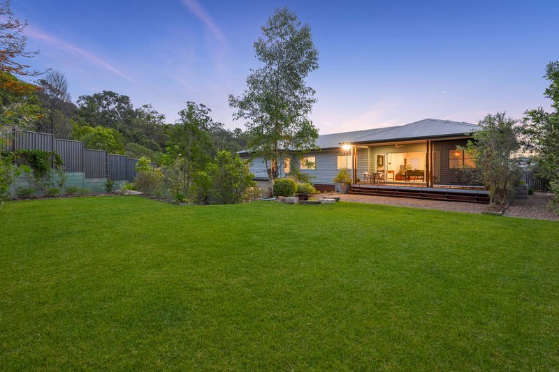 Photo - 12 Paisley Place, Spring Mountain QLD 4300 - Image 5