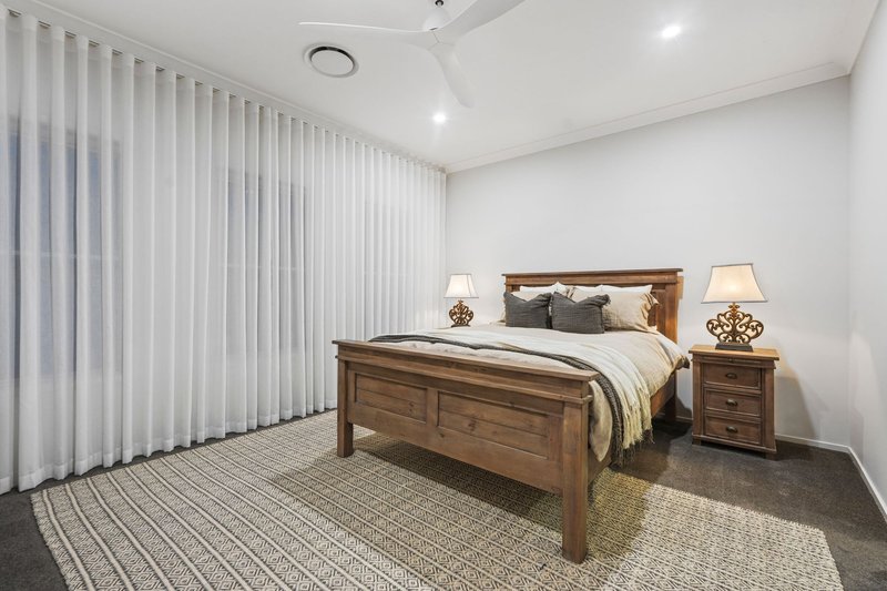 Photo - 12 Paisley Place, Spring Mountain QLD 4300 - Image 9