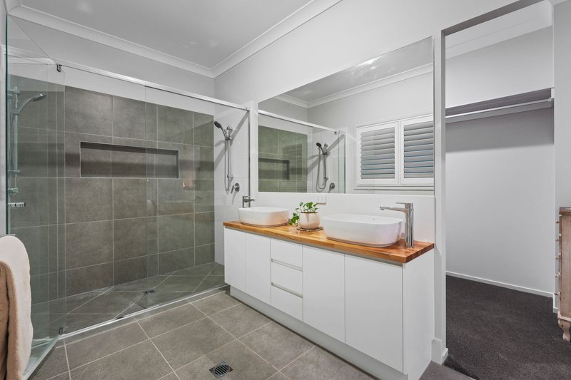 Photo - 12 Paisley Place, Spring Mountain QLD 4300 - Image 10
