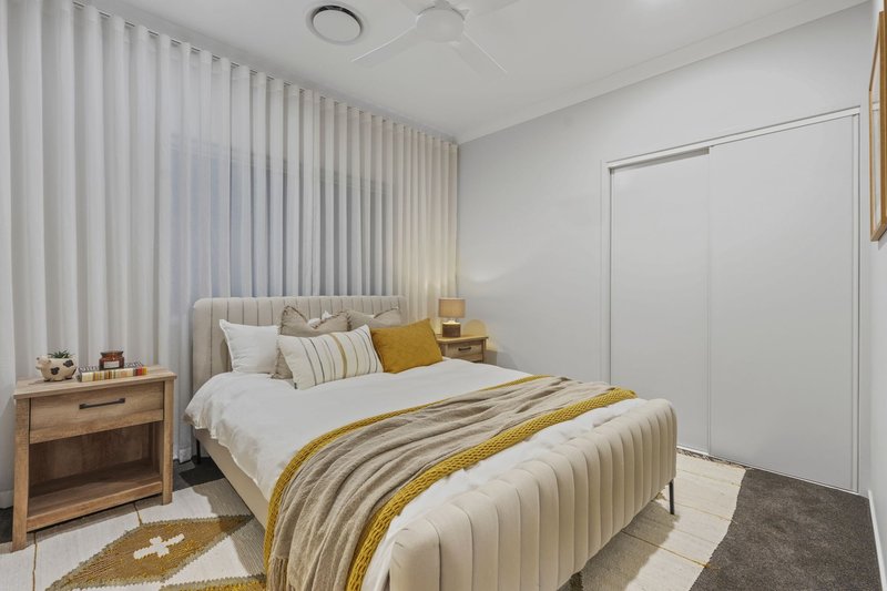 Photo - 12 Paisley Place, Spring Mountain QLD 4300 - Image 22