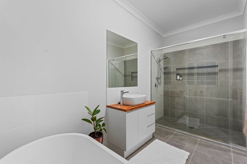 Photo - 12 Paisley Place, Spring Mountain QLD 4300 - Image 27