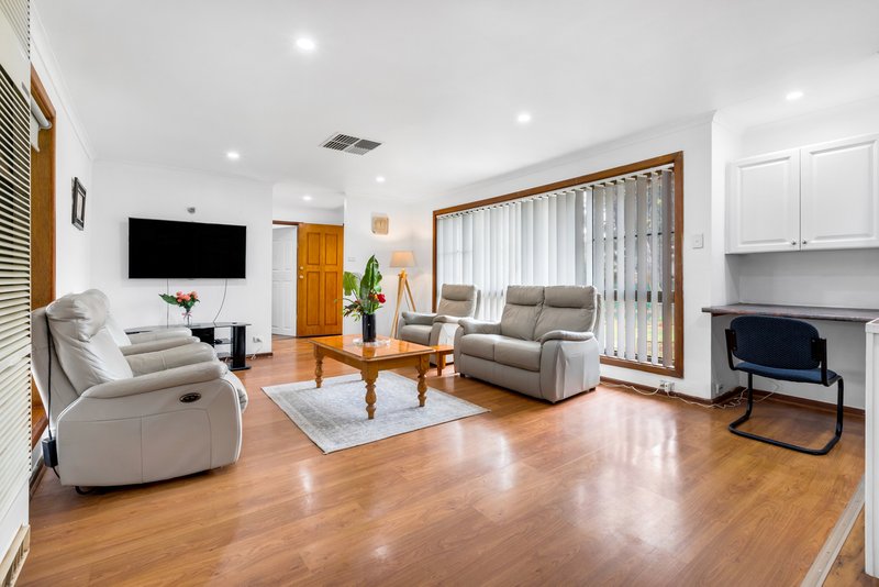 Photo - 12 Palari Crescent, Munno Para SA 5115 - Image 9