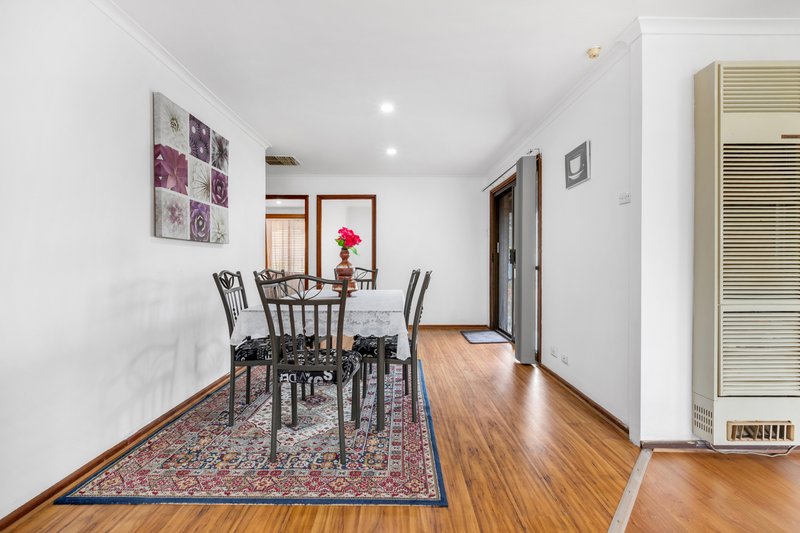 Photo - 12 Palari Crescent, Munno Para SA 5115 - Image 10