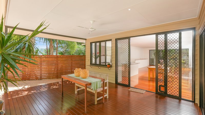 Photo - 12 Palmer Rise, Brinsmead QLD 4870 - Image 13