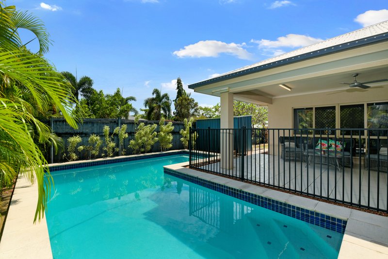 Photo - 12 Palmetto Street, Palm Cove QLD 4879 - Image 1