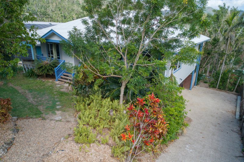 Photo - 12 Panoramic Court, Cannonvale QLD 4802 - Image 25